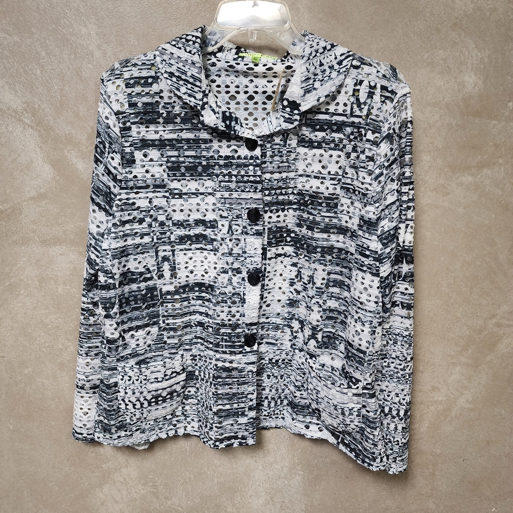 Trisha Tyler Black Gray & White Long Sleeve Eyelet Style Shirt Size XL NWT